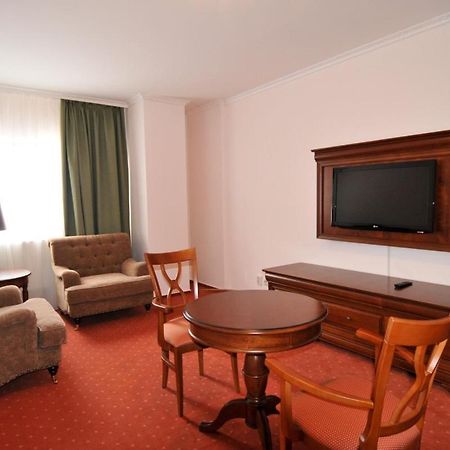 Hotel Tex Club Botosani Exterior photo