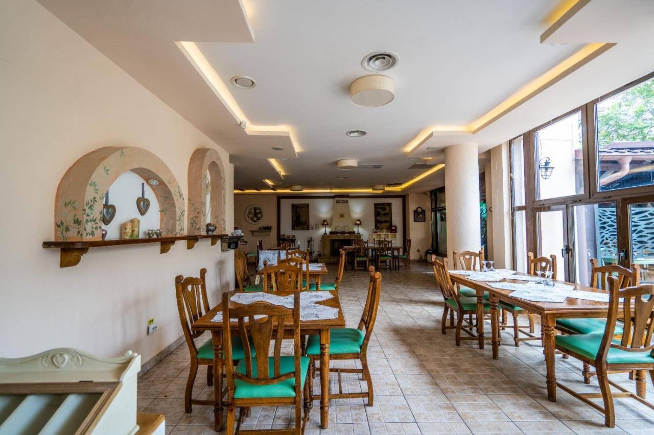 Hotel Tex Club Botosani Exterior photo